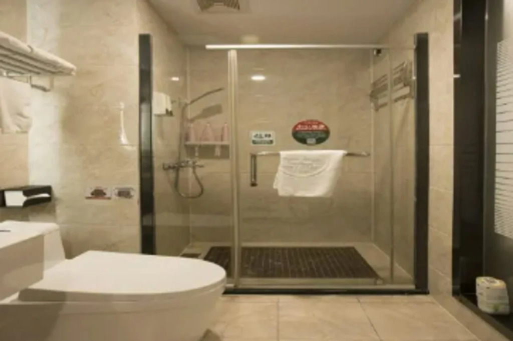 GreenTree Inn Anhui Wuhu Yinhu North Road Fangte World Resort South Gate Business Hotel