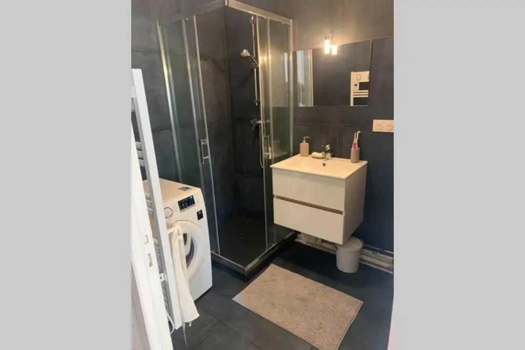 50m² pieds dans l'eau + 20m² Terrasse- Vue sur mer