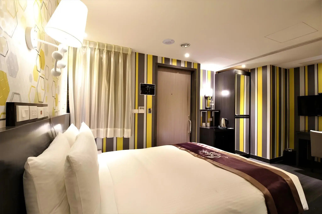 J-HOTEL