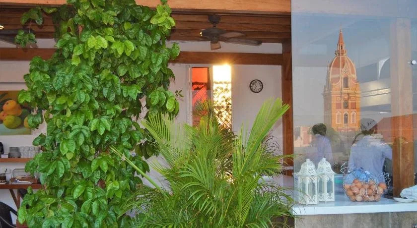 Balcones de Alhelí B&B