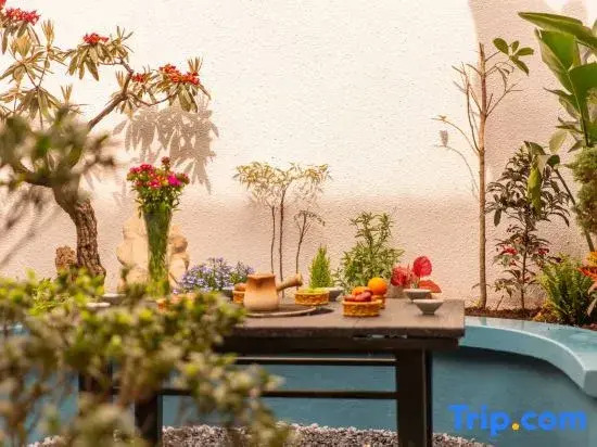 "Memories Travel Time Boutique Inn"