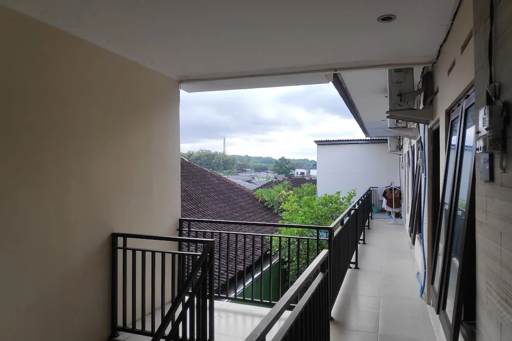 Sedana House By OYO