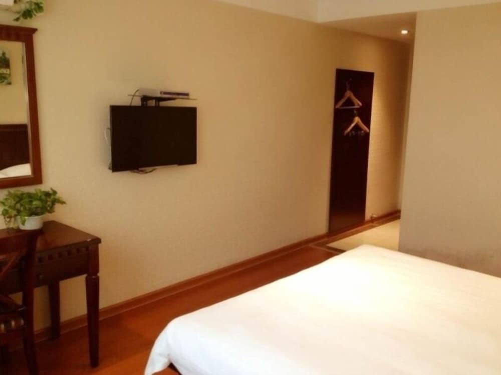GreenTree Inn Yangzhou South Xindu Road Trade City Express Hotel