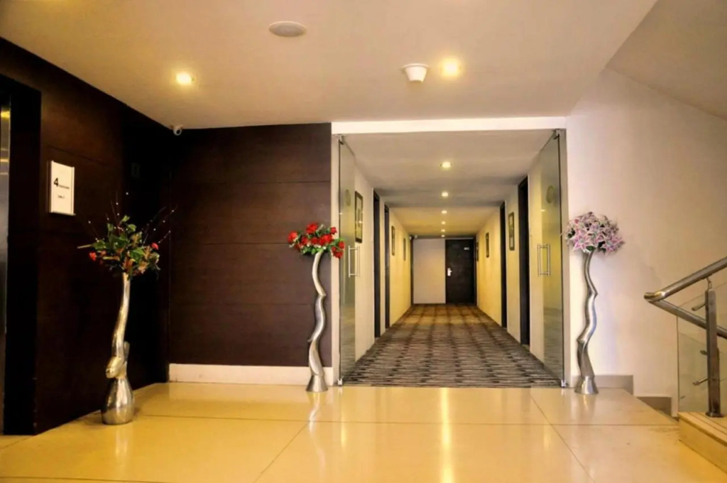 Hotel Clarks Collection Bhavnagar