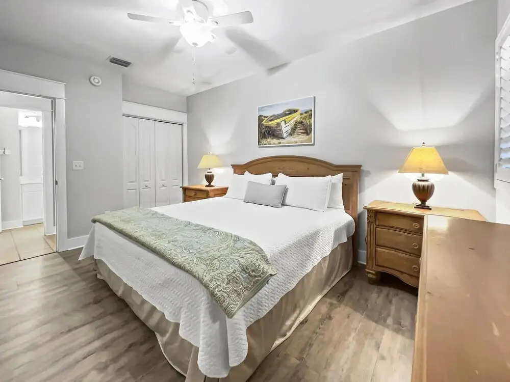 Lagoon Lounge 3 Bedroom Condo by Redawning