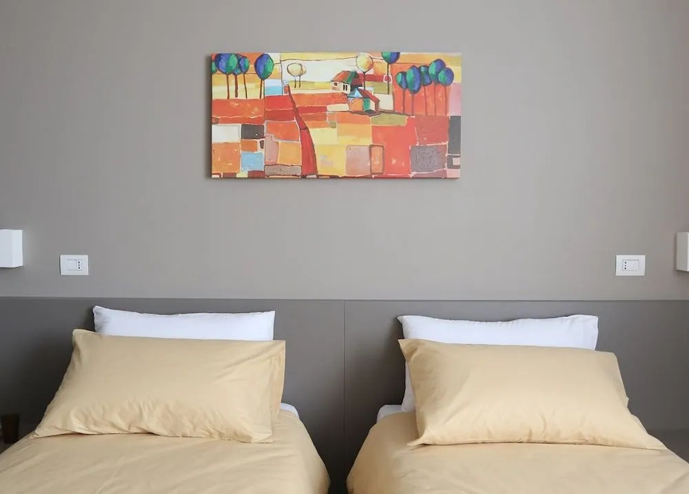 Piazza Italia  -  Rooms  for Rent