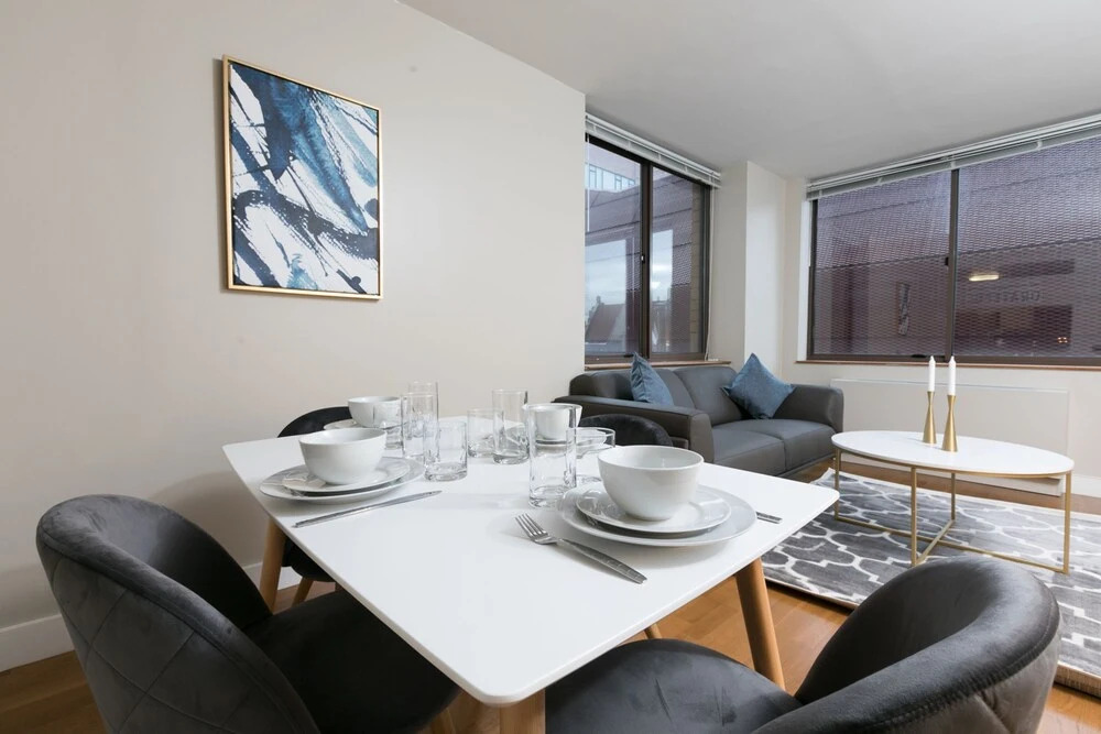 Finest Luxury 1 Bedroom Apartment