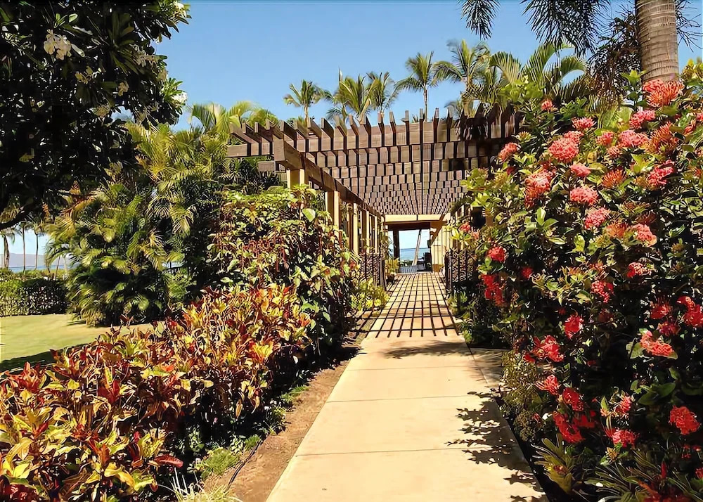 Wailea Ekahi 27B - Two Bedroom Condo with Ocean View