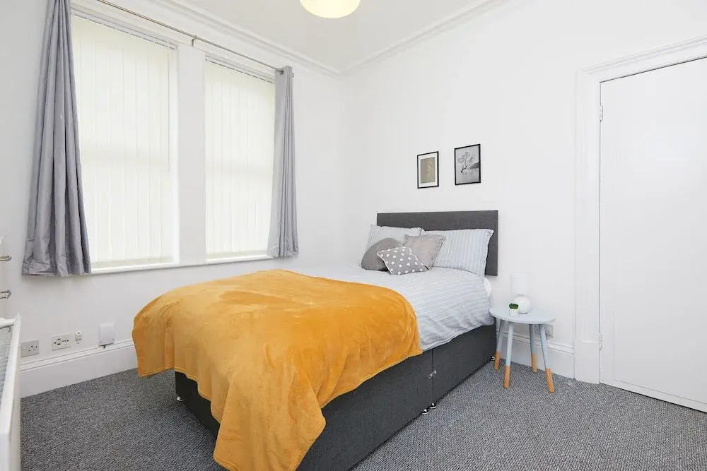 4 Bed Derby House - Long Stays- Parking