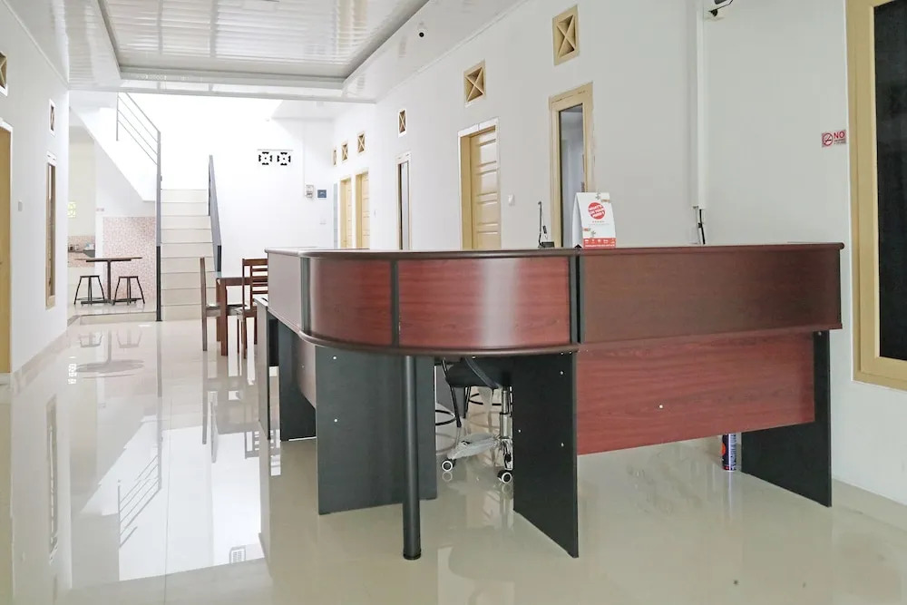 Sachila Residence Syariah  by OYO Rooms