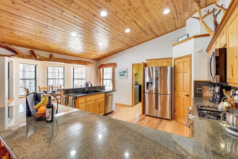 Ski, Hike & Relax Fireside! Pinetop Family Retreat