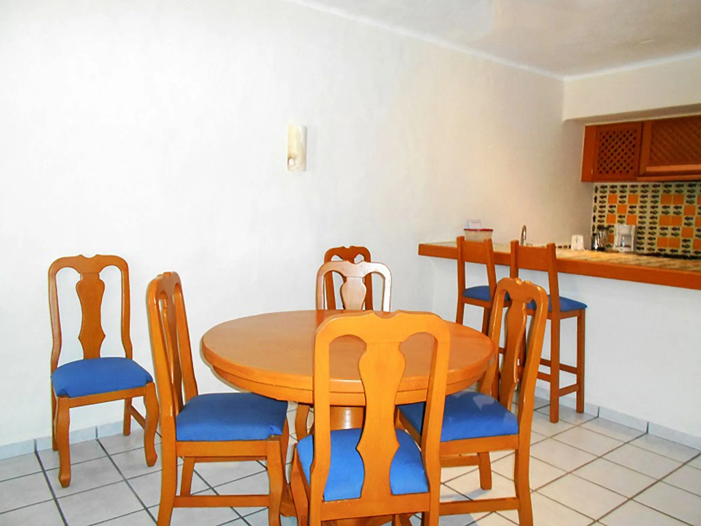 Park Royal Homestay Los Tules.