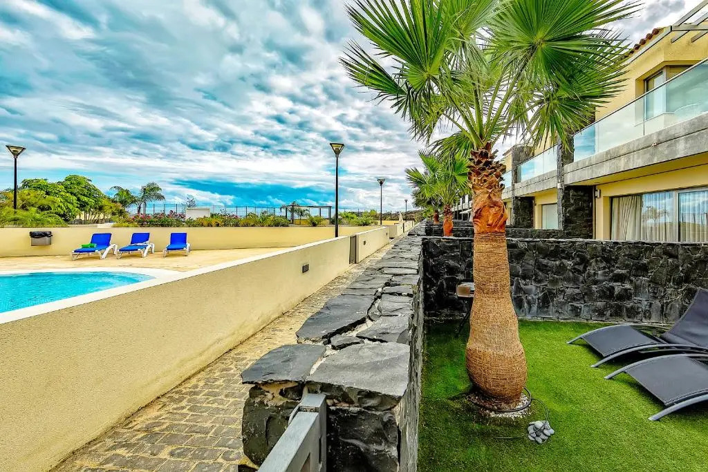Townhouse 2 bedrooms on the first line
