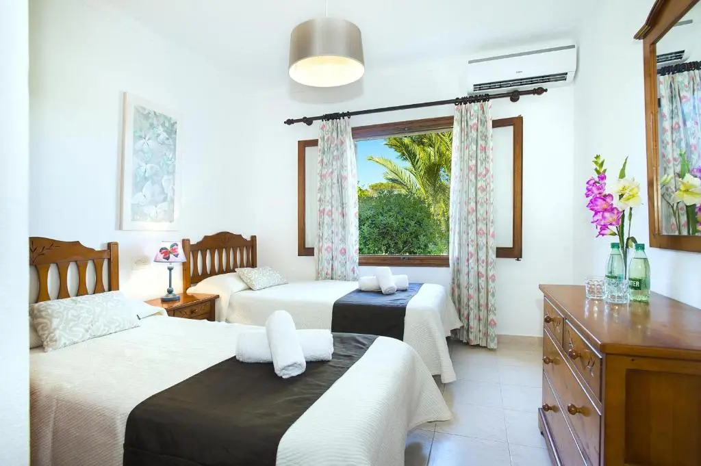 Villa GERANIOS