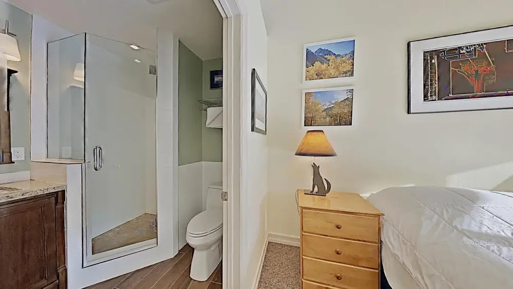 Slopeside Four Bedroom Homes at 1849 Condos - Free Wifi and Parking! by RedAwning