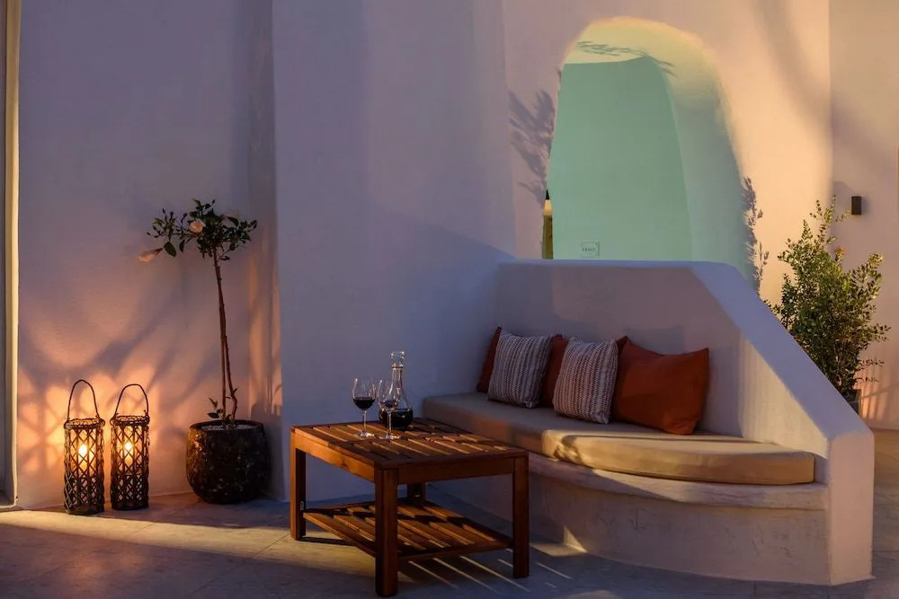 White Dream Suites