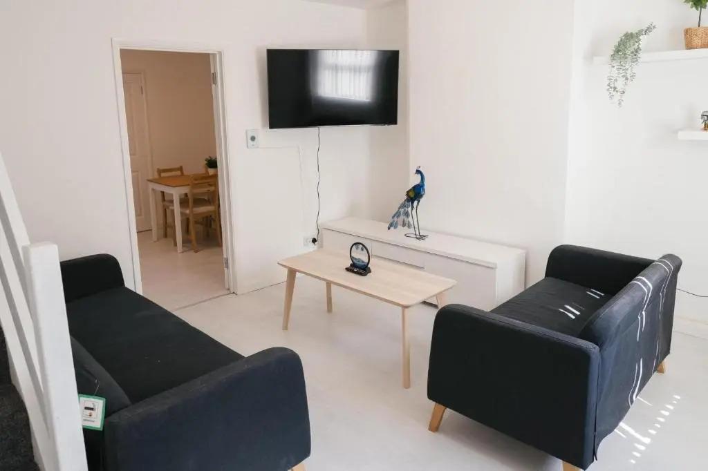 Super Modern 2BD City Center Apartment Belfast