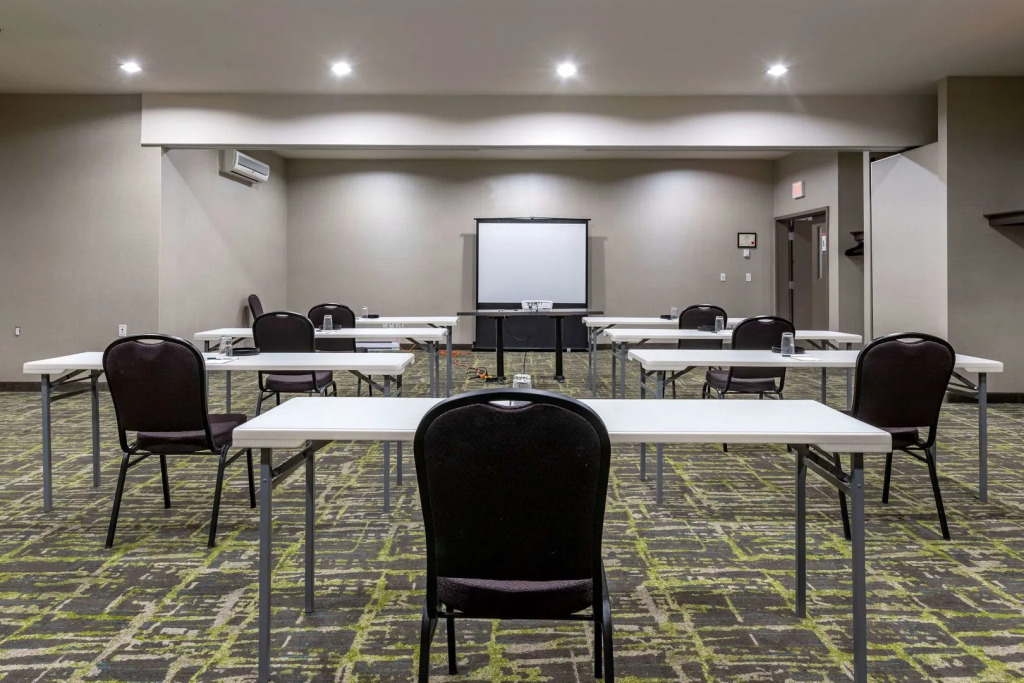 Best Western Plus Dartmouth Hotel & Suites