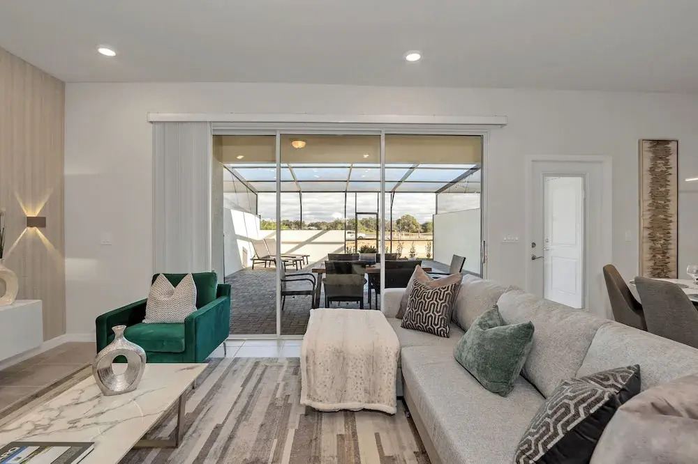 7420 Oakmoss Loop