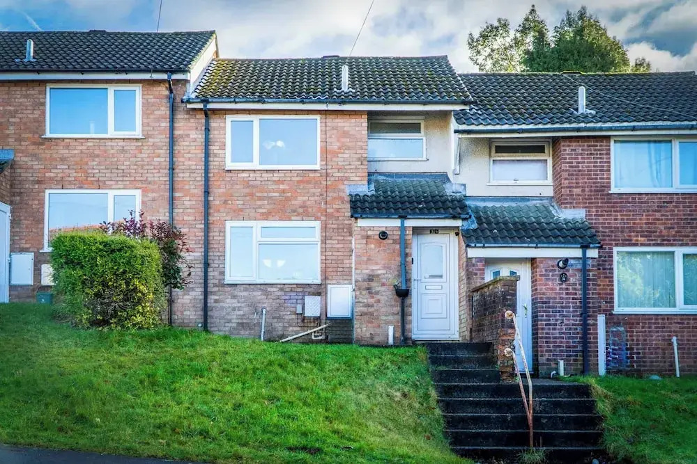 Gellionen - 2 Bedroom House - Clydach