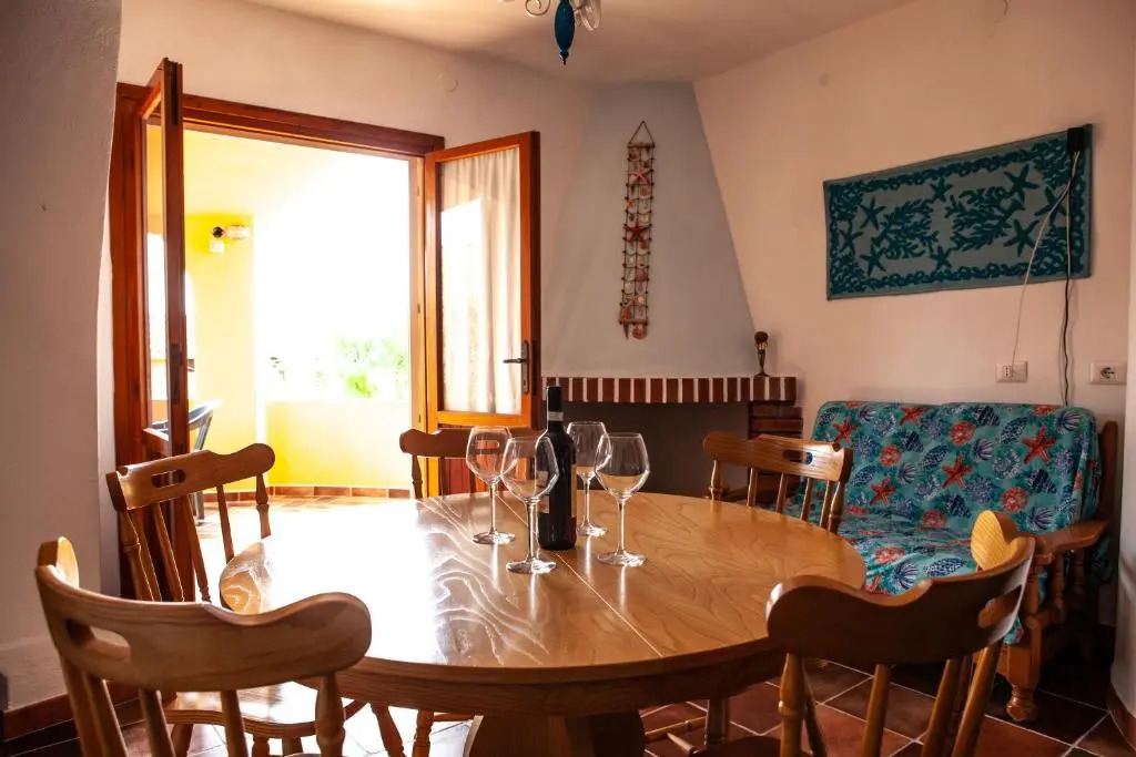 Casa Vacanze a 200 mt spiaggia con 5 camere 2 bagni e 9 posti letto