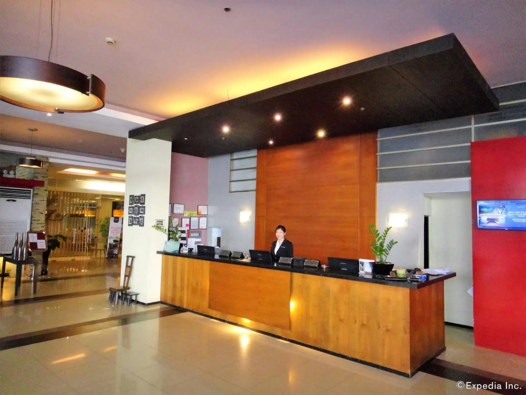 Mallberry Suites Business Hotel