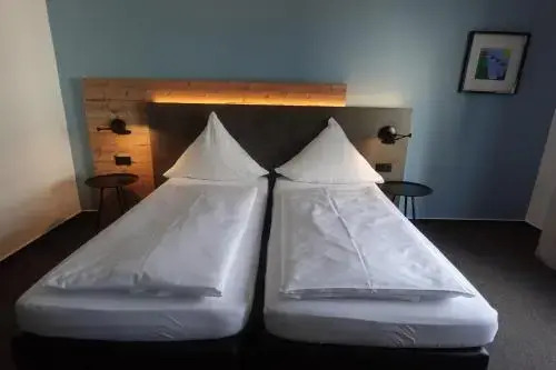 Hotel & Weinhaus Zum Schwarzen Bären