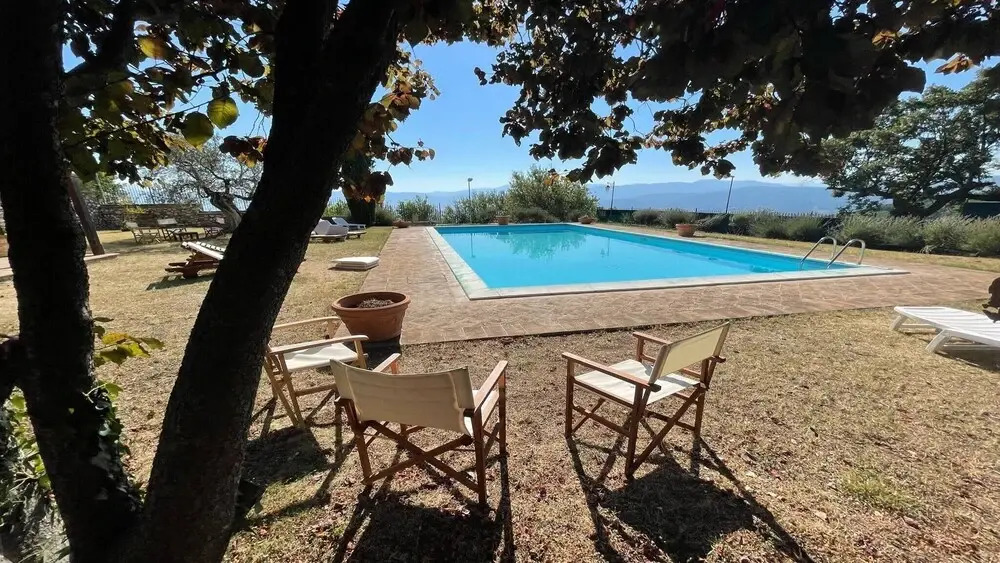 8 Guests - Huge Manor Close to Spoleto - Private Swimming Pool