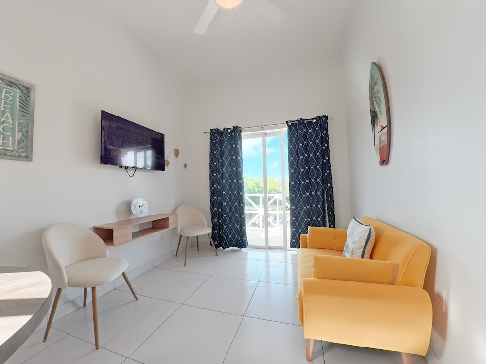 21 North Hotel in Grace Bay