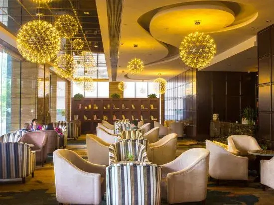Zhangjiajie World Water Four Seasons International Hotel
