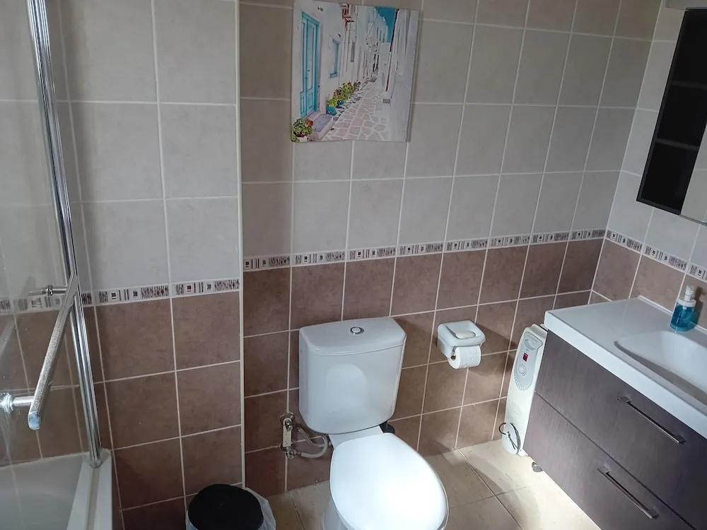 Inviting 3-bed Villa in Kayalar