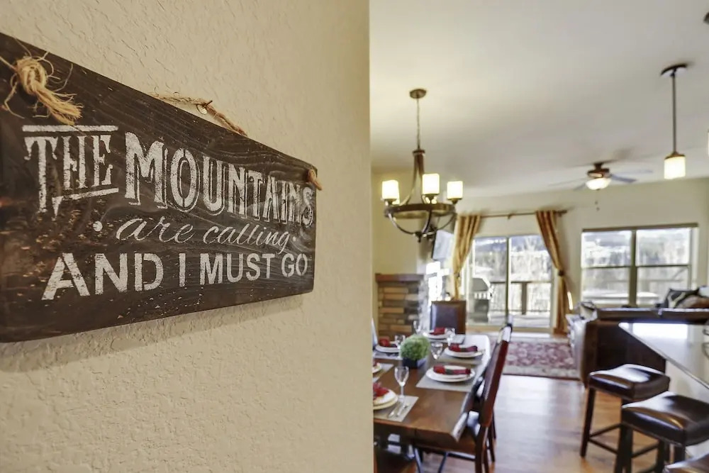 Rendezvous Lookout Point Luxury Chalets by Winter Park Escapes