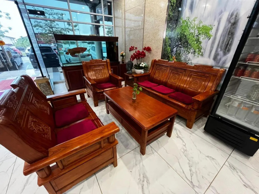 38 HOME STAY KUCHING