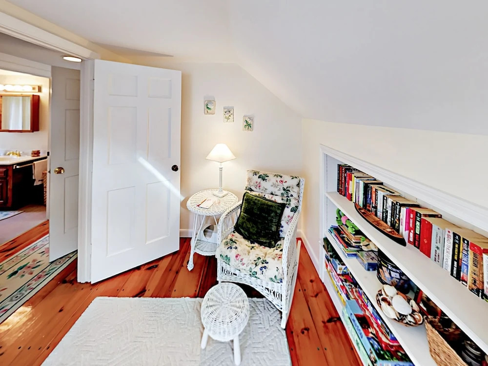 Daisy Street 12 - 4 Br Home