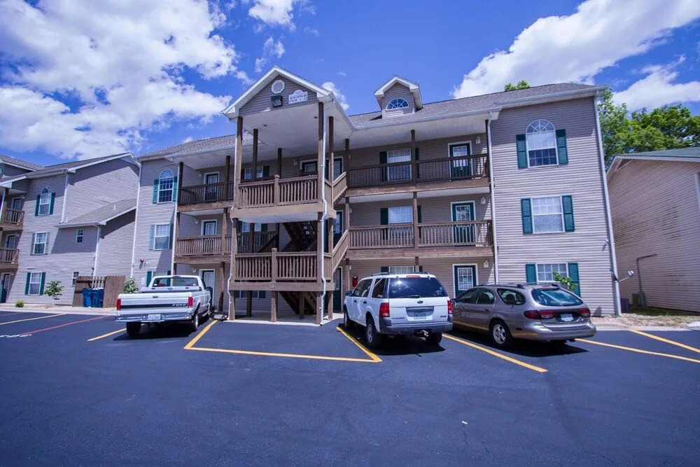 Reel'em Inn 2 Bedroom Condo by Redawning