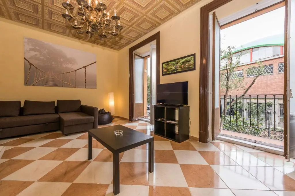 Grand Latina Apartment