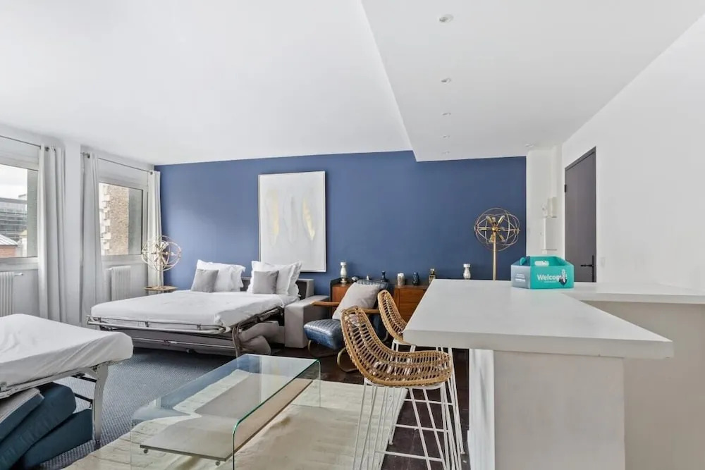 Modern Cosy 1-Bed Apartment Sleeps 6, in Paris