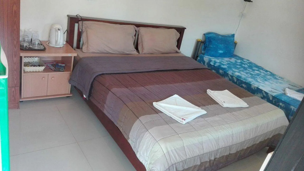 3 Bees Resort