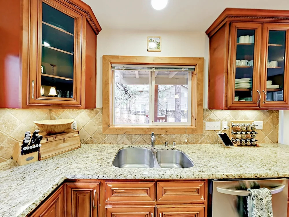 1154 Lone Indian Trail Home 3 Bedrooms 2.5 Bathrooms Home