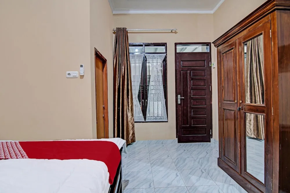Hotel O Sandira Syariah