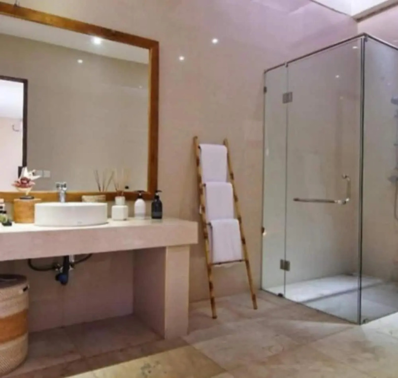 Soleil Suites Petitenget By the jero 18