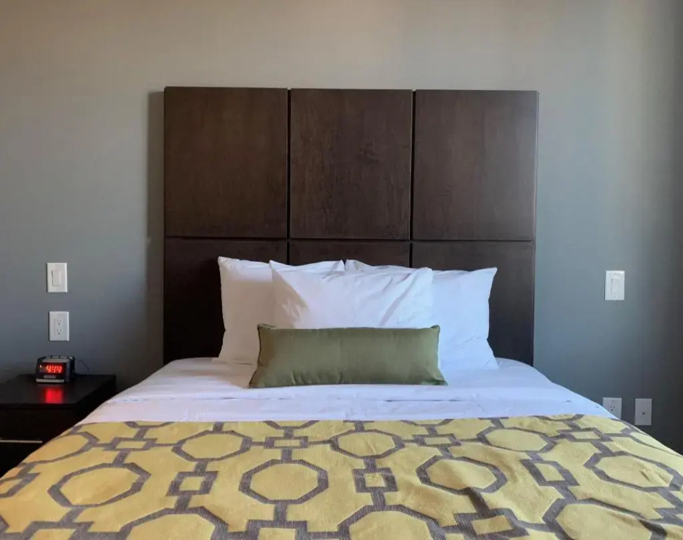 Voyage Hotel