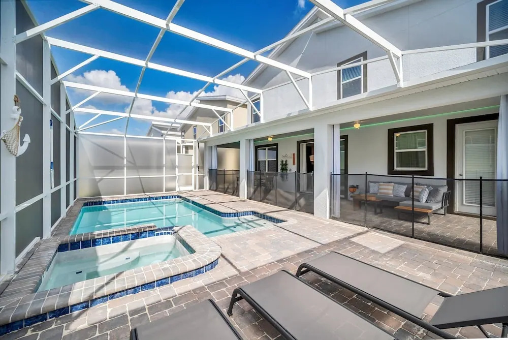 Magical Pool Home, Enchantments Theme Rooms - 9Bd 5Ba 9cg1161