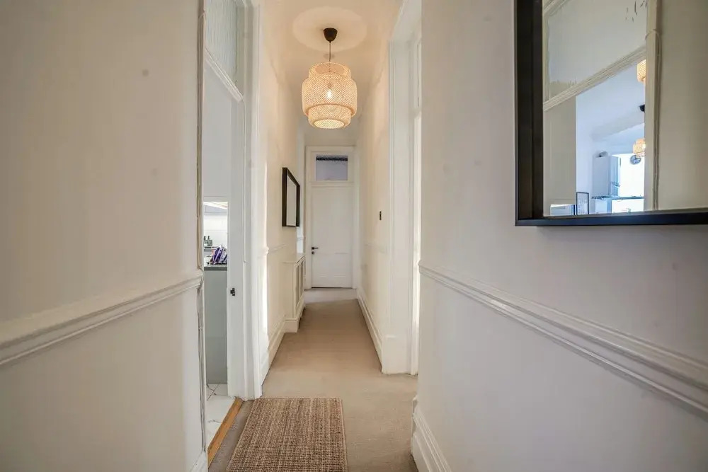 Buckingham Palace 4BR Family Stay Cathedral View