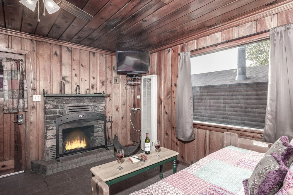 412apvillage12avncb - Cozy Cabin