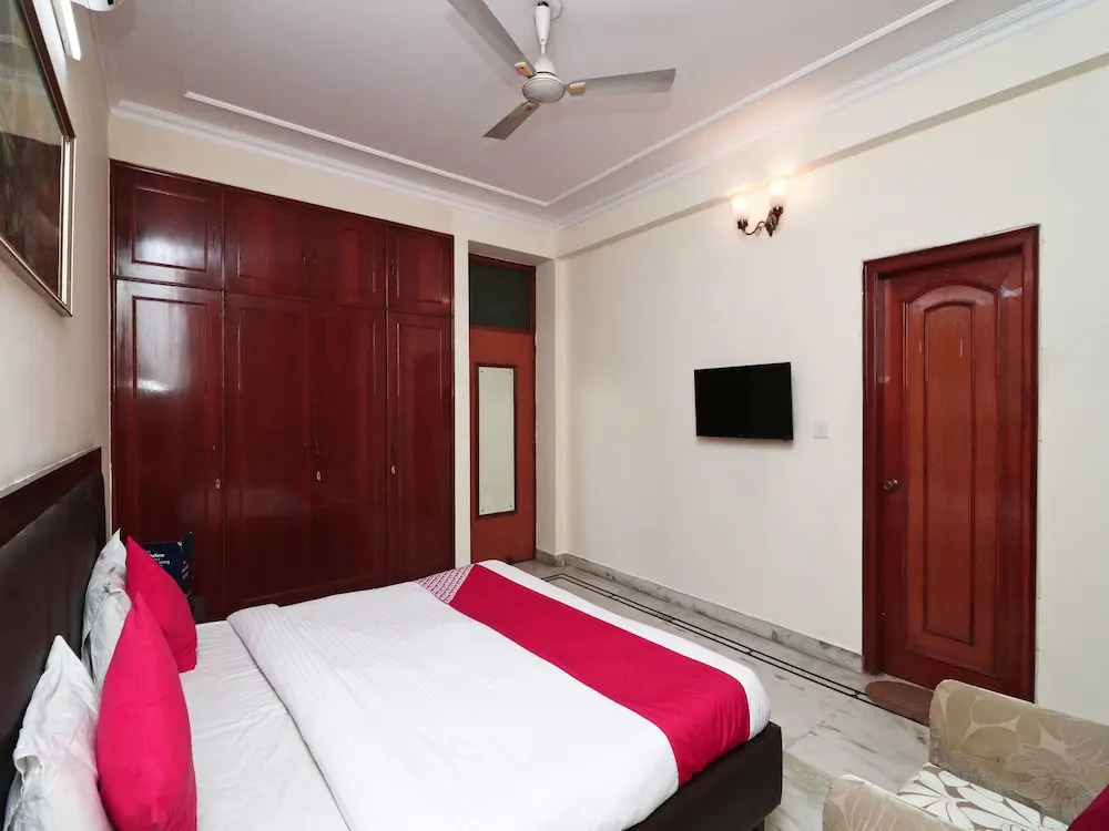 OYO 16167 Hotel Golf View Dlf