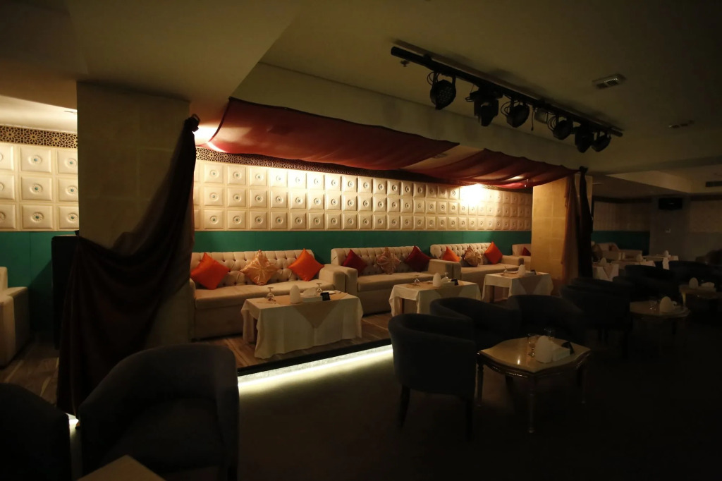Crystal Palace Hotel