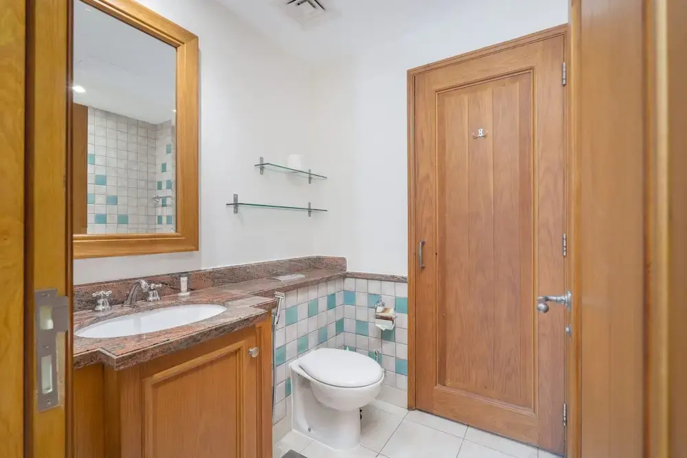 Magnificent 1 BR Apt Situated on a Prime Location