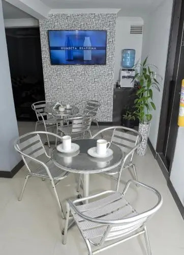 Hotel Platino Plaza