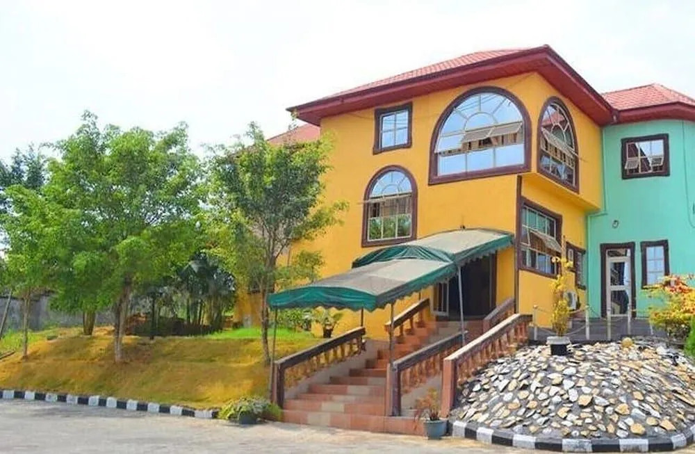 Dekka Hotel